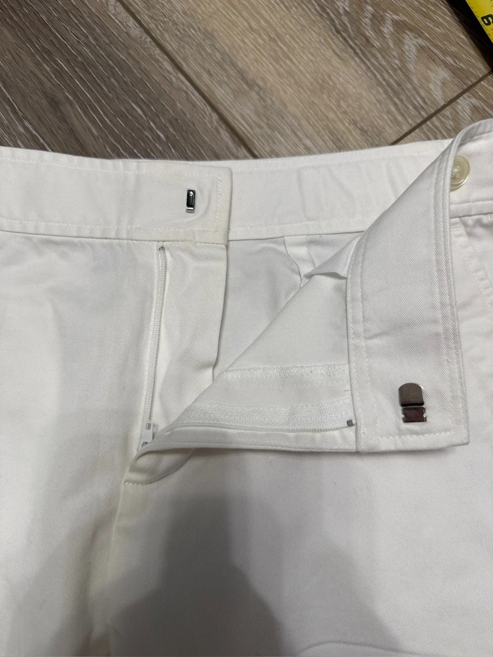 Ralph Lauren off-White 13”  Shorts 97% Cotton 3% Elastin